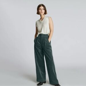 NWT Everlane The Way-High® Drape
Pant corduroy in evergreen 10